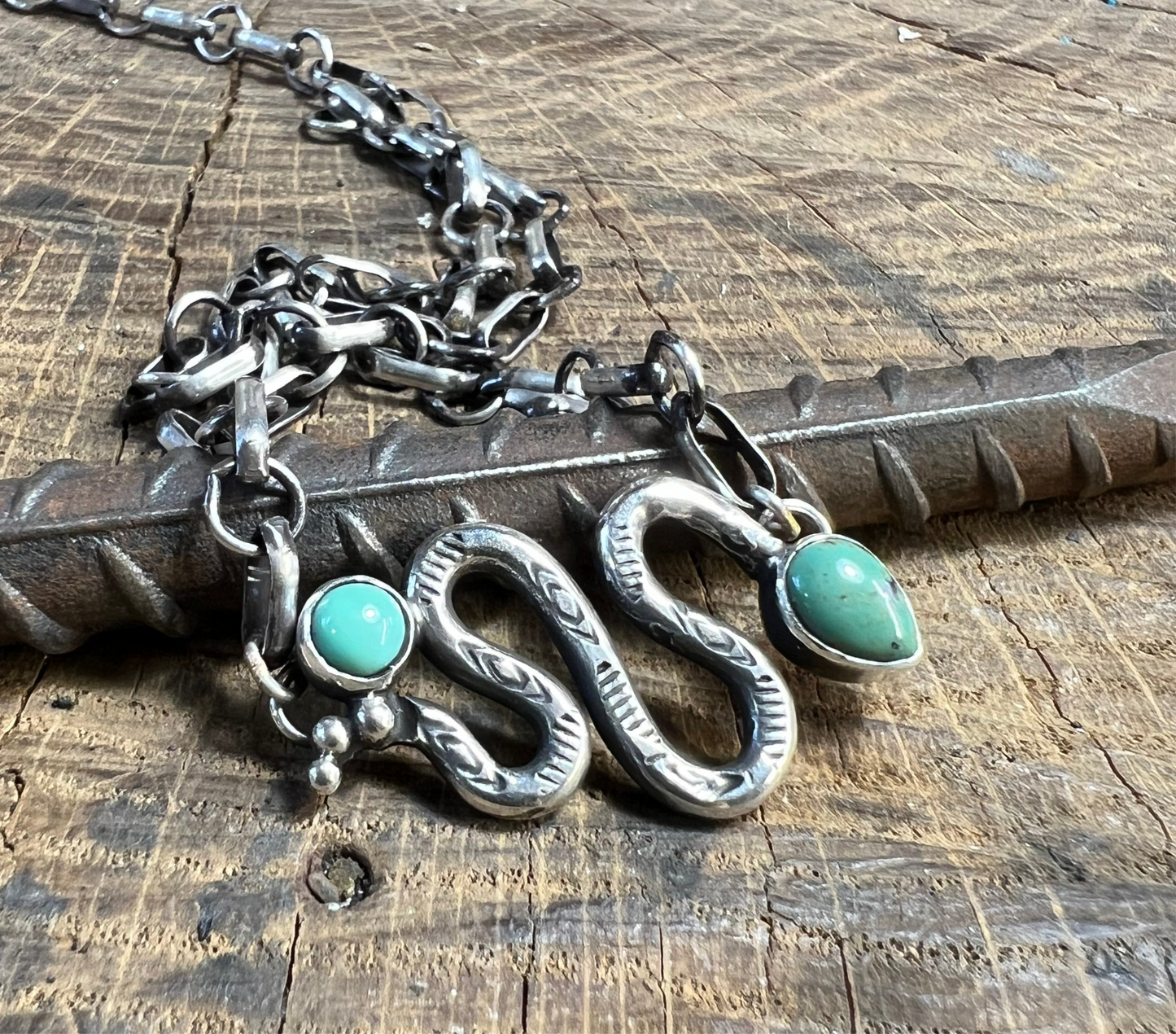 Sneaky Link choker