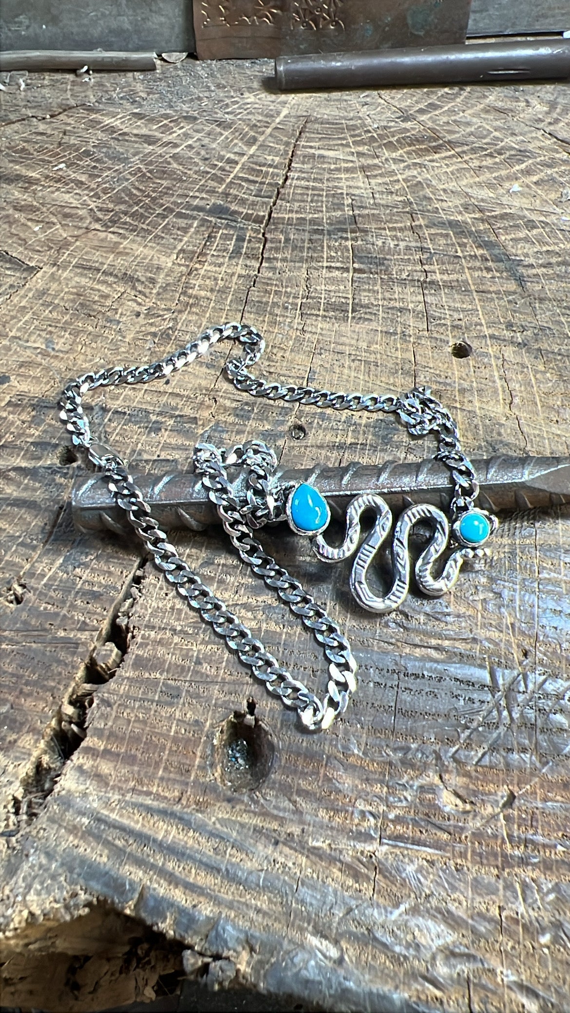 Sneaky Link choker