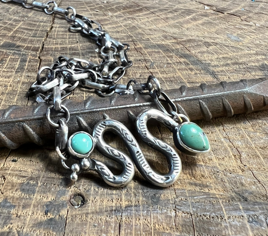 Sneaky Link choker