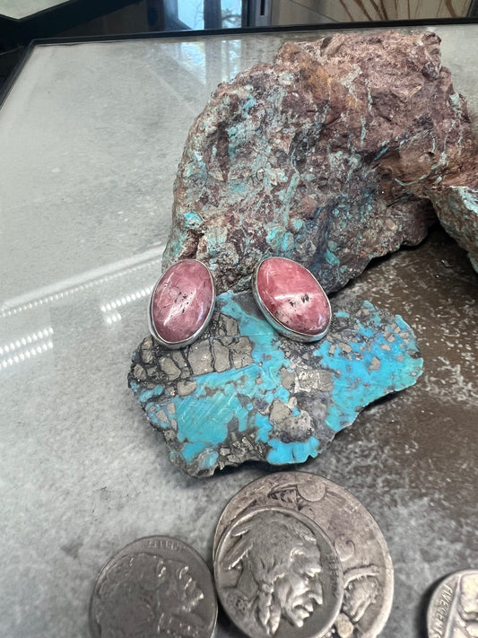 Rose quartz, studs