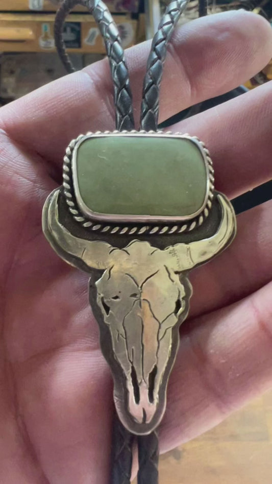 Skull bolo